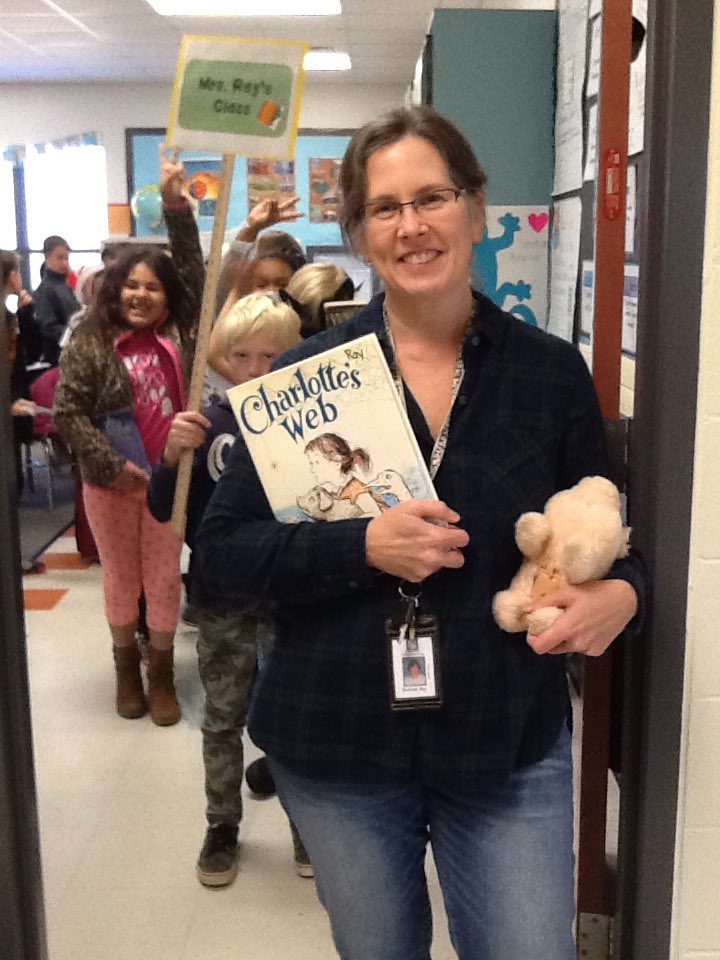 4thSalem's tweet photo. Character Parade Round 2! #readathon @SalemElementary @4thSalem https://t.co/86uIyDkcbq