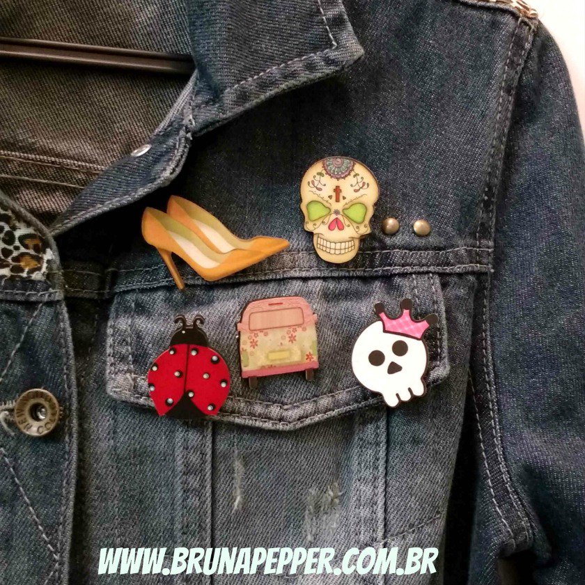 brunapepper's tweet photo. Mais broches pra estilizar suas roupas e acessórios! No site--> https://t.co/067h3lVyhG #broches #madeira #brunapepper #rock #caveiras https://t.co/1roTZmlYCQ