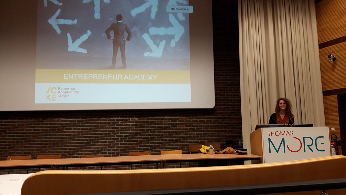 JorenRuts's tweet photo. Lezing over startende ondernemers #ThomasMore #itfactory https://t.co/27PSVHT3w8