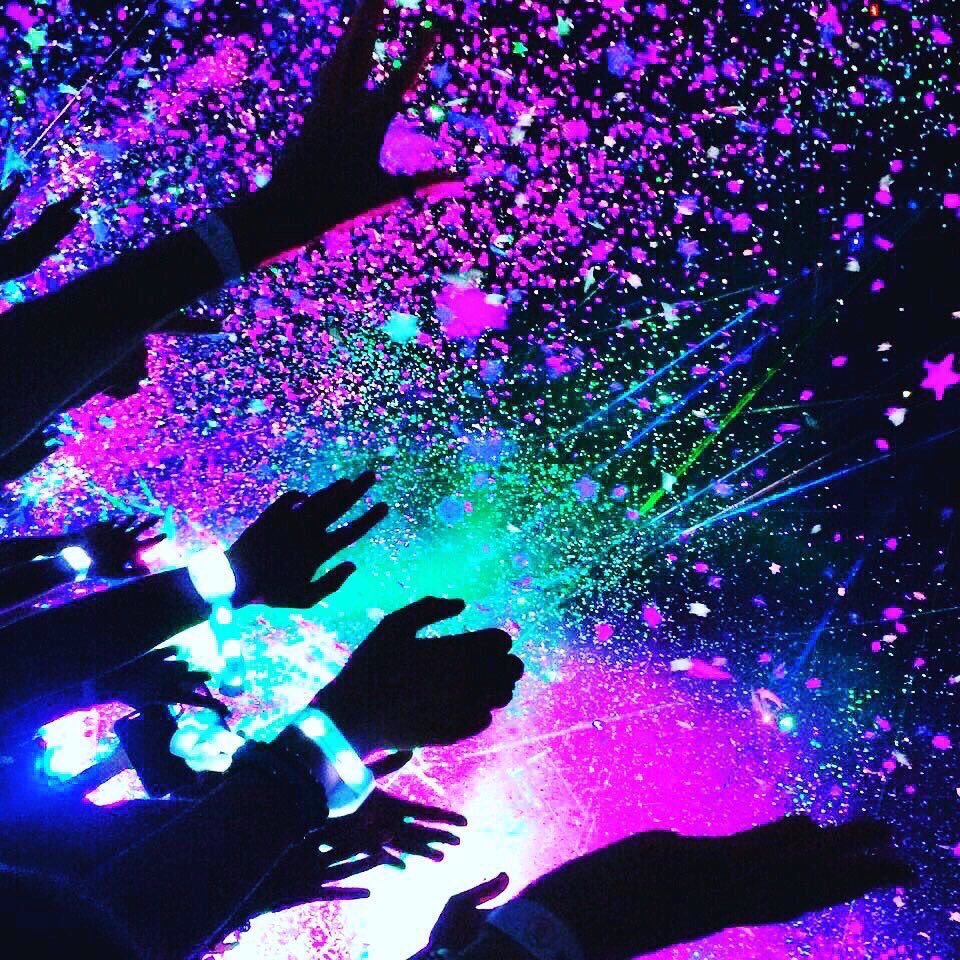ColdplayPHL's tweet image. Who's ready to wear their own Xyloband?

#ManilaWantsColdplay