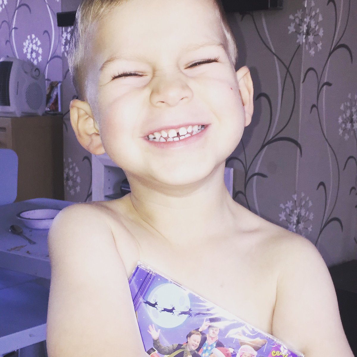 vicki_85's tweet photo. #smile #mrtumble #XmasCD @MyMrTumbleMag https://t.co/rKdxSZWzi1