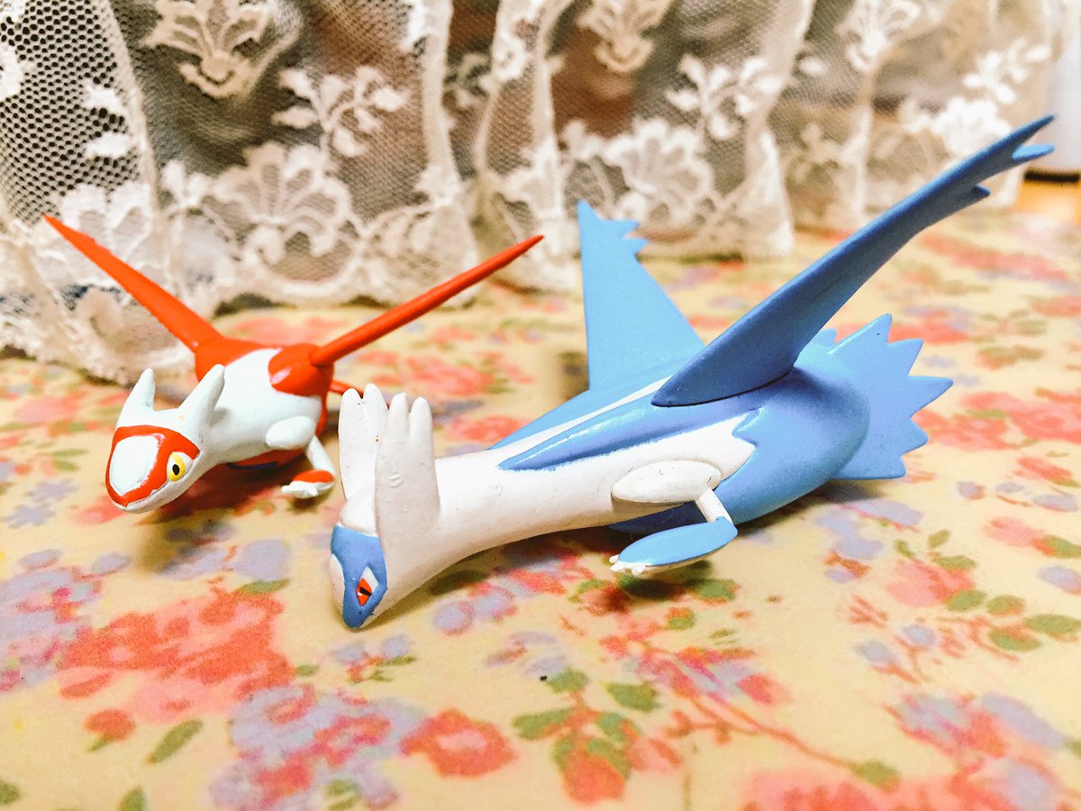 Og13 イメ卓更新まだですか Twitterissa 随分前にガチャガチャで取ったラティアス ラティオスのフィギュアなんだけど ガチャとは思えないクオリティの高さ やっぱこの頃のポケモンフィギュアのクオリティの高さはやっぱりおかしい