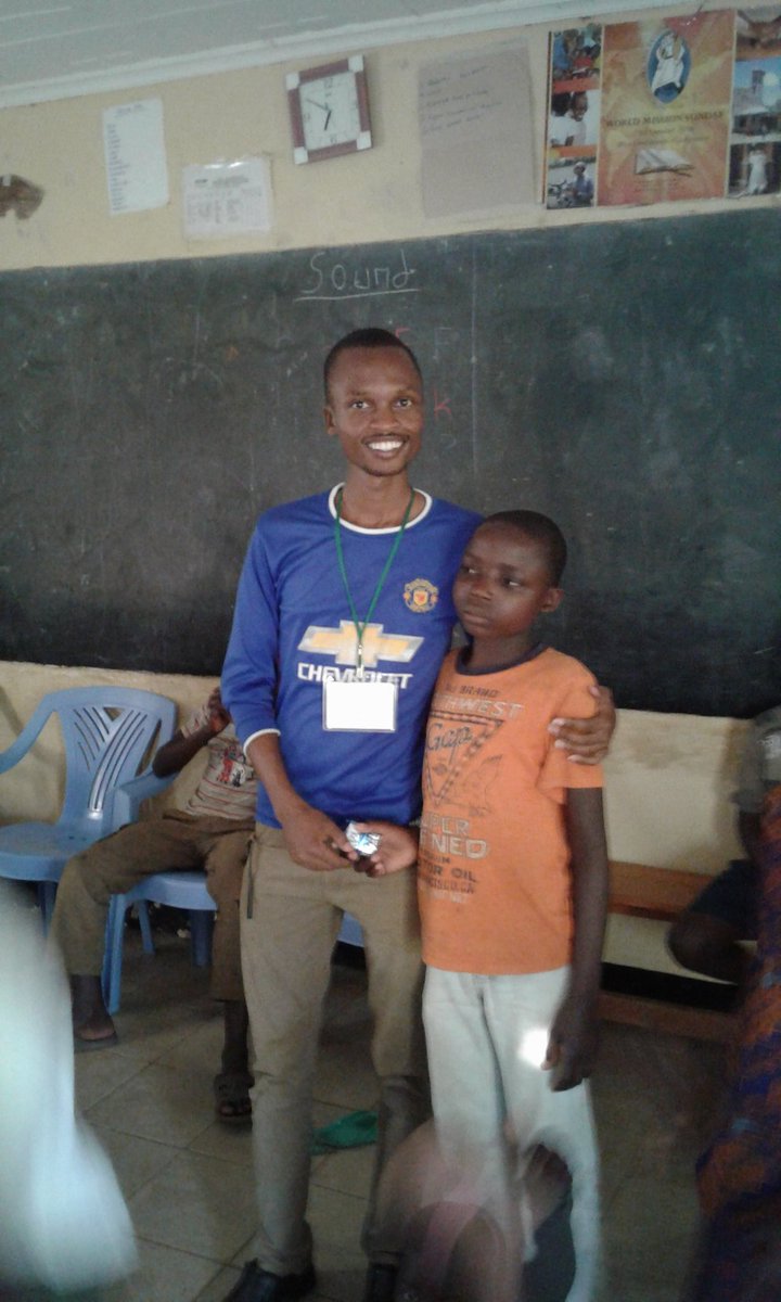 IntercenBooks's tweet photo. @InterCENKE staff shaving kids and sharing with them  at Luanda Rehab .@DotooleO https://t.co/Lbl2O4YQCK