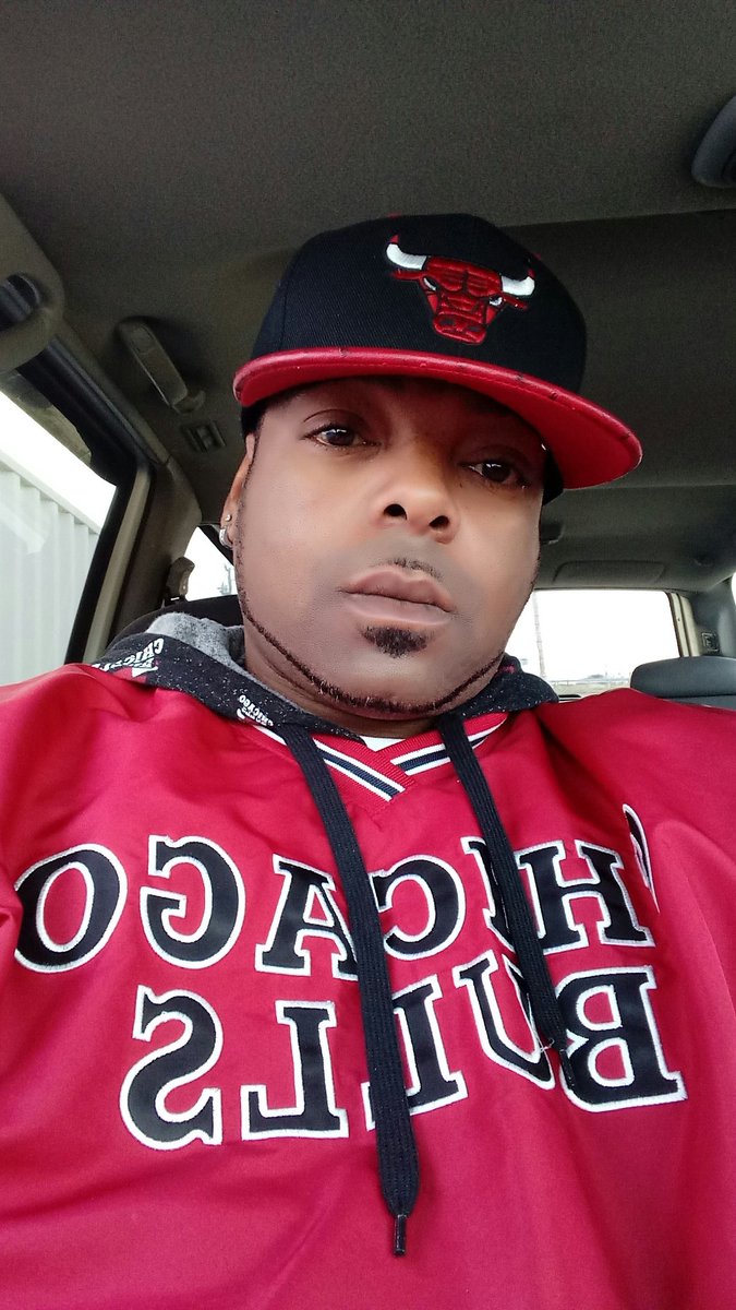 TeePious's tweet image. Rep yo city!!!!!🏀