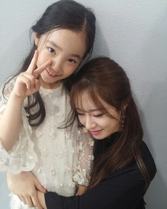 tiaradiadem's tweet photo. [IG] terve_eun_sun Update Feat Jiyeon (11/13) https://t.co/Zm7qmJ2HpV https://t.co/xKG91EM5Ht