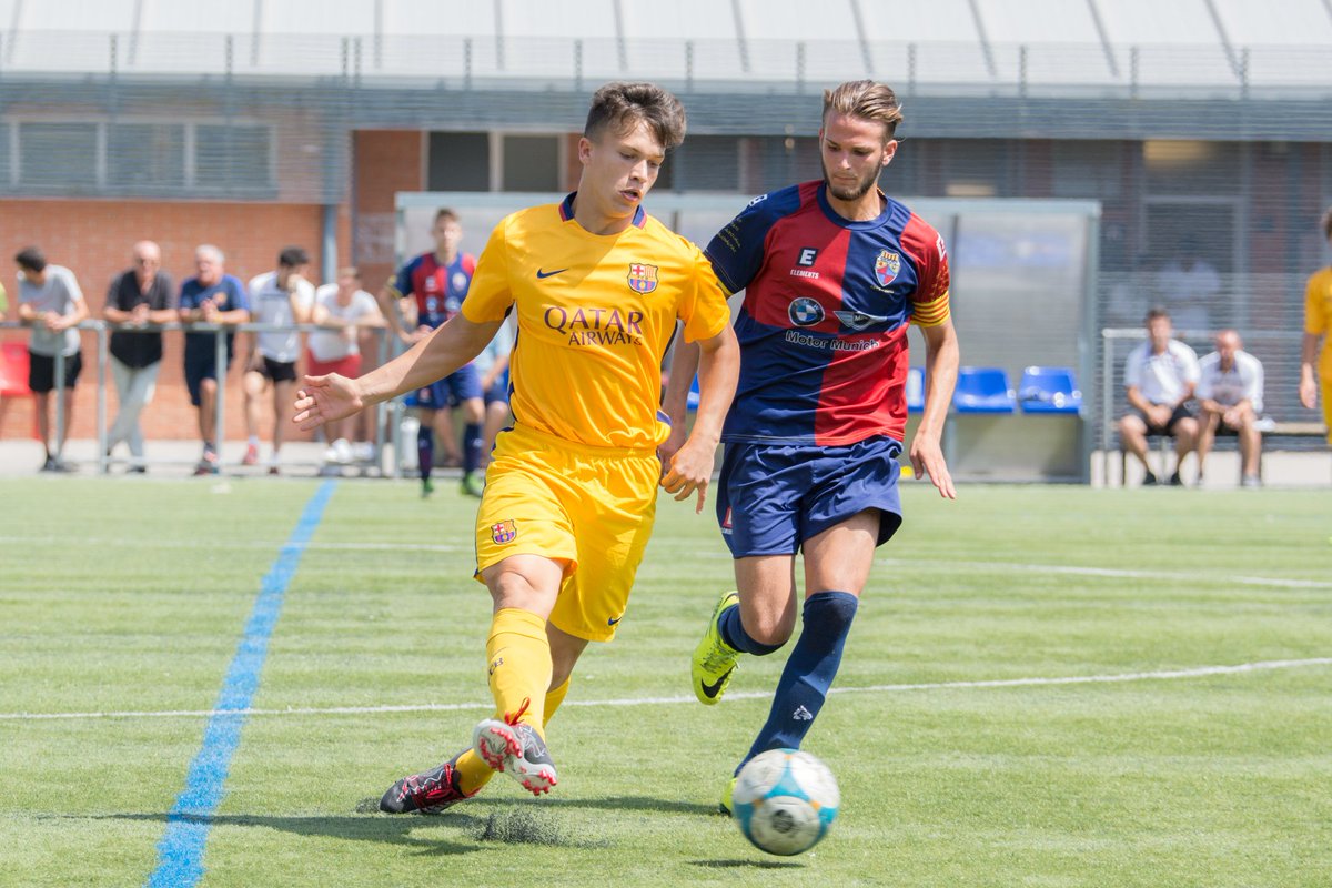 geri_lavin's tweet photo. Recordando en imágenes al @CEMercantil #CEMJuvA @NASTICMANRESA y @FCBmasia de @FCF_CAT https://t.co/mlAiV5nVH1