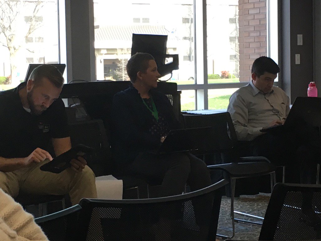 jskarbek21's tweet photo. Jill Alexander, S4 President, runs a tremendous session. #nise2016 @argohs217 has a great one! #LikeABoss https://t.co/NDQ9qQXKZ1