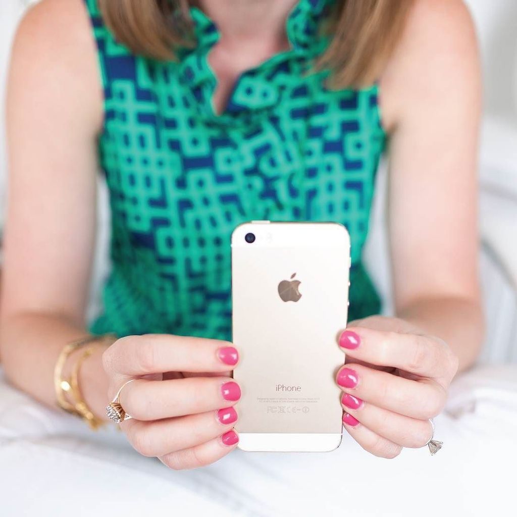 ElPlaybook's tweet photo. As a brand coach and designer, @EmilyLey has helped many friends enter the world of direct… https://t.co/28csATkWAJ https://t.co/d0ZyjWCeTy