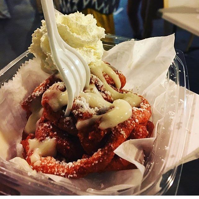 ALilBitOfFun's tweet photo. Doughnuts and cupcakes are boring and overdone! Need something fun for your holiday party … https://t.co/bPK807WF2y https://t.co/vAUs5ou2Er