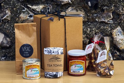 vracteashop's tweet image. New! Our 2017 @LewesHamper are now ready! You can buy them on Saturday at the Hive xmas market in Hove or see online leweshamper.co.uk/?page_id=204