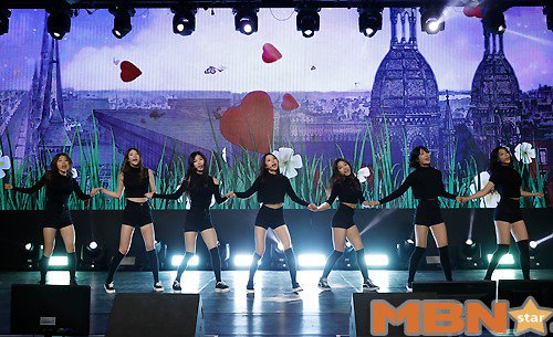 SEEART_PH's tweet photo. [PIC] 161112 Press photos of SEEART during their 3rd Pre-debut Showcase
 
#SEEART #BloomTheSEEART #씨앗 https://t.co/pOFqP2ouZU