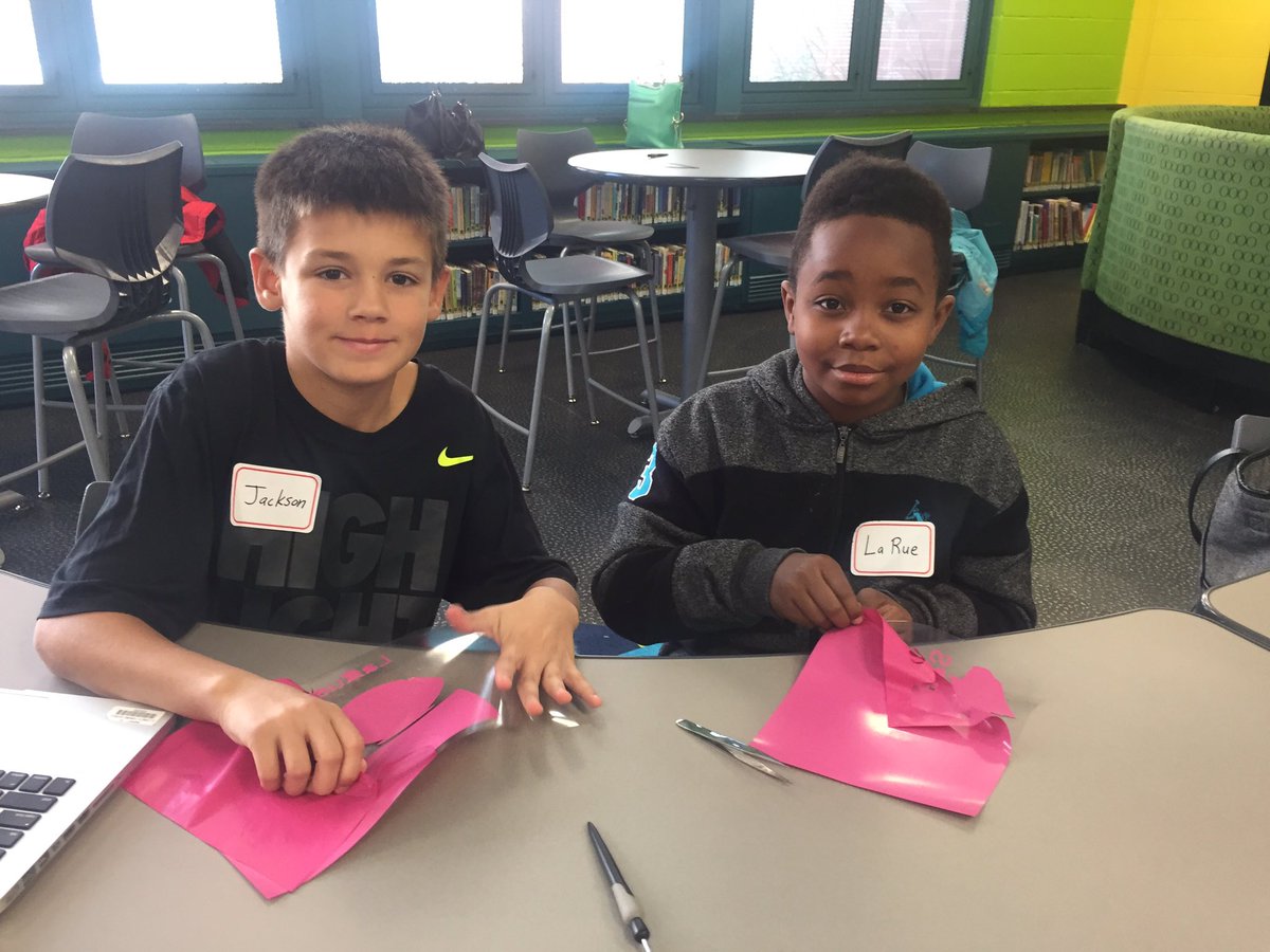 mcperry705's tweet photo. Central students mentoring Duquesne Elementary students on graphic design software. #Fab4All. @StanWhiteman @DrToddKeruskin @brocco187 https://t.co/3H2O4OIqyJ