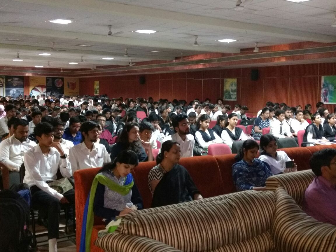 amol_kulk's tweet image. IBM Watson event in Gyan Ganga college, #Jabalpur. #Amazing response... Jabalpur is now #iotized...#Watson #Bluemix #cognitive  &amp;amp; much more