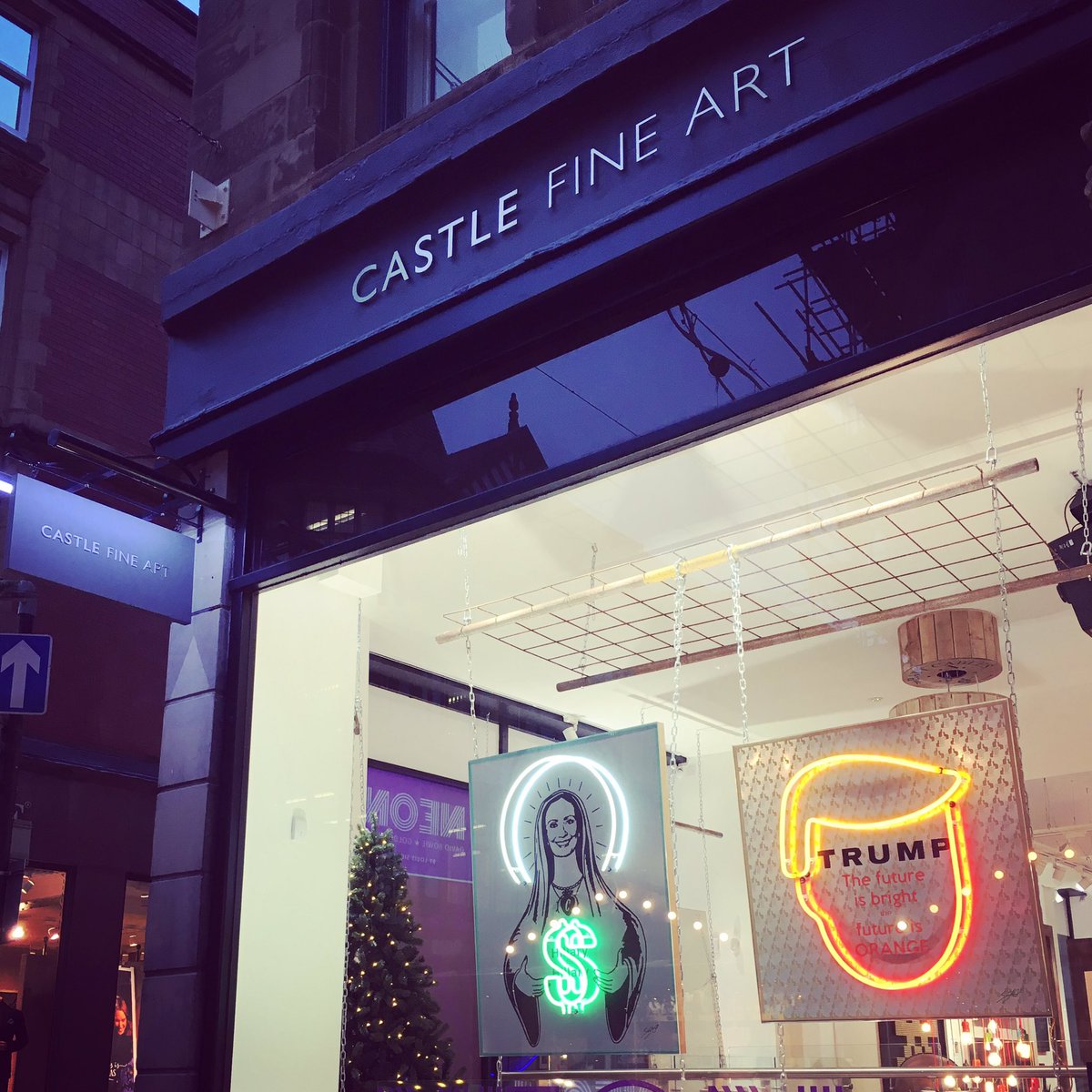 CFAManchester's tweet photo. Louis Sidoli exhibition opening on 17th #thefuturesbrightthefuturesneon #donaldvshillary #trumpvsclinton #castlefineart https://t.co/cjiAu8xToM
