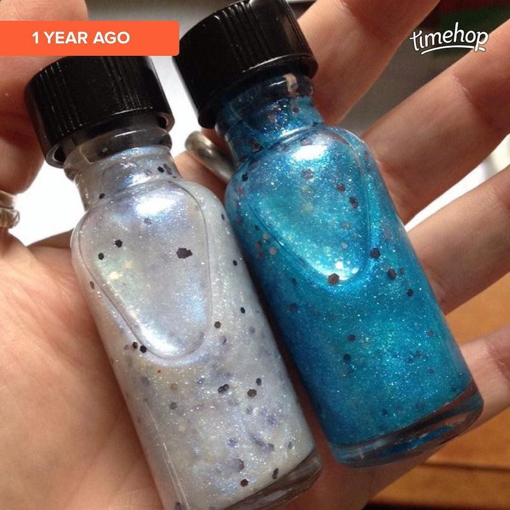 pirategirljack's tweet photo. And my second #12monkeys polish set: Splinter and Splinter Back! #etsy #itflashback #fandompolish #fandomnails #ind… https://t.co/61NjZPenFx