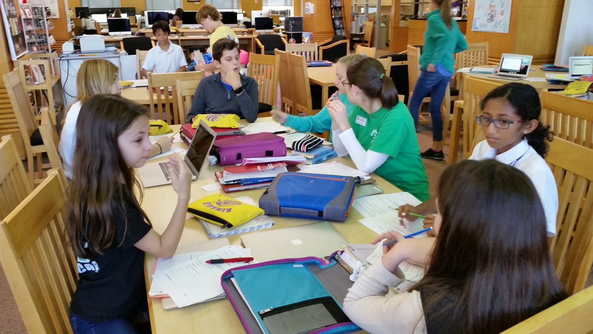 KayemLibrary's tweet photo. 6th grade science hard at work on long term projects @kinkaidschool @KinkaidMSSci https://t.co/KWfMMa80bt