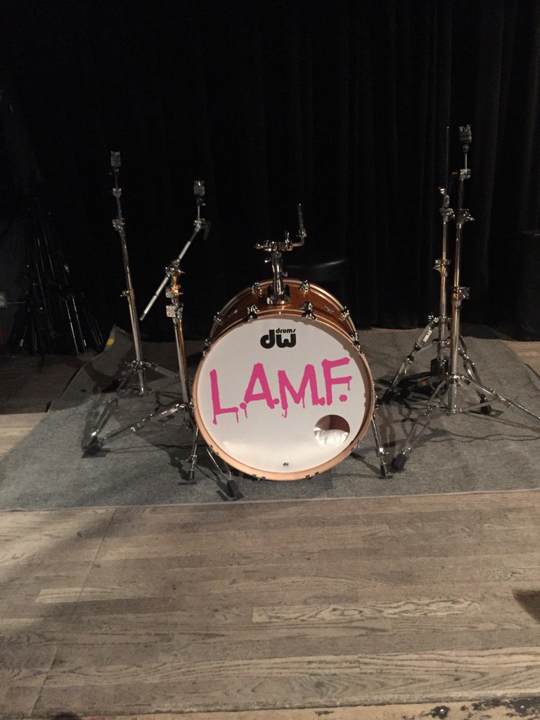 clem_burke's tweet photo. Getting ready for tomorrow nite . Bowery Electric NYC ! https://t.co/XftiuFu4iO