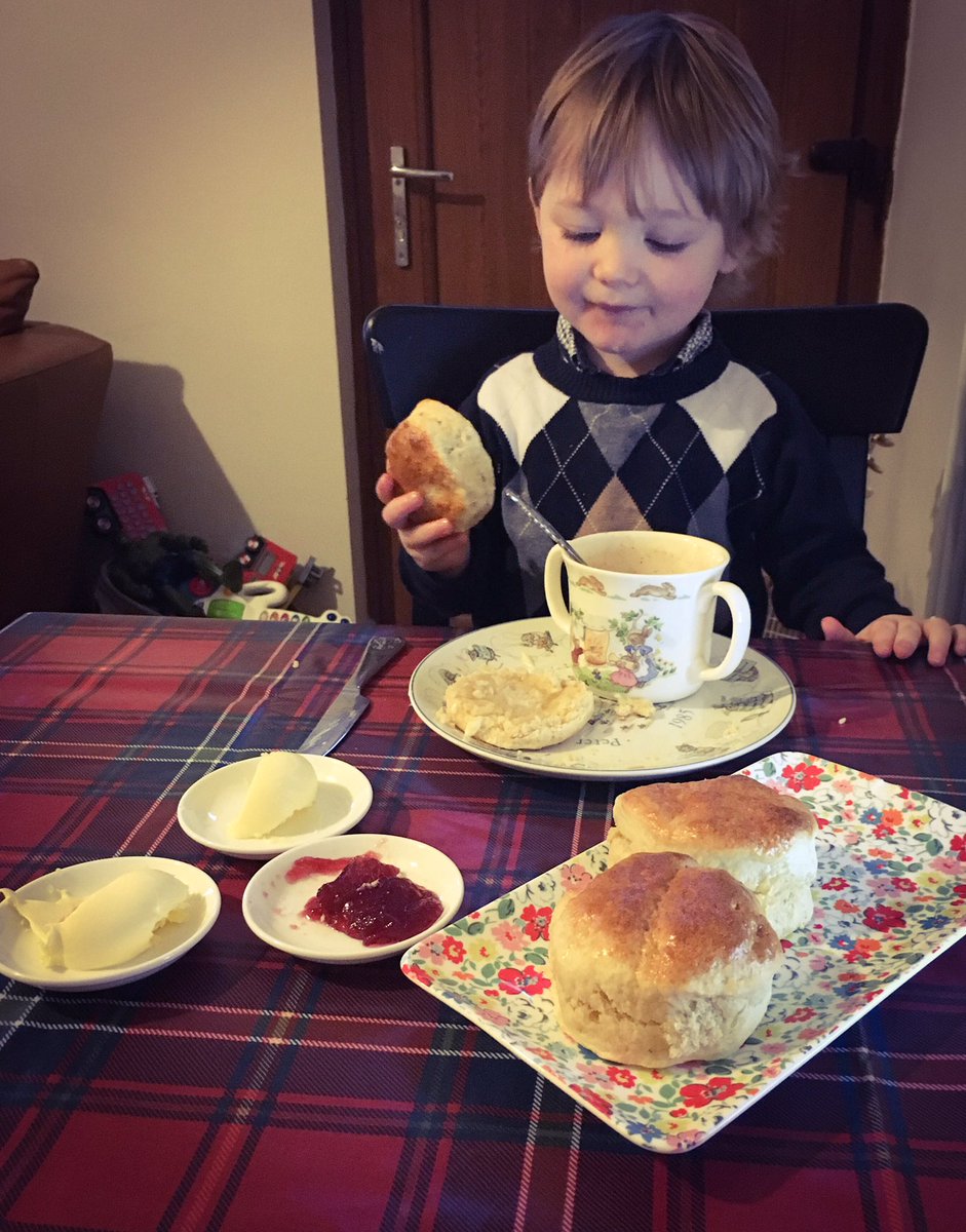 bloominkitchen's tweet photo. Hibernating and eating warm scones #cookingwithkids #rainydays #homecooking #Mmmm https://t.co/JACJp1uhi6