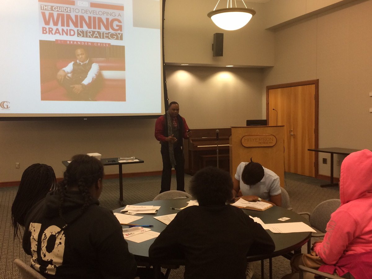 CPSadvisory's tweet photo. Branden Criss discussing the importance of business branding at today's Business Training Center! https://t.co/03DSGPLliK