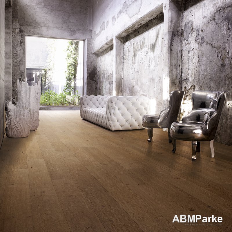 Dünyanın en değerli parçası doğadan saygıyla ilham alarak üretilen, her biri kendi tarihi, kimliği, farklı bileşenleri olan ahşap zeminler.