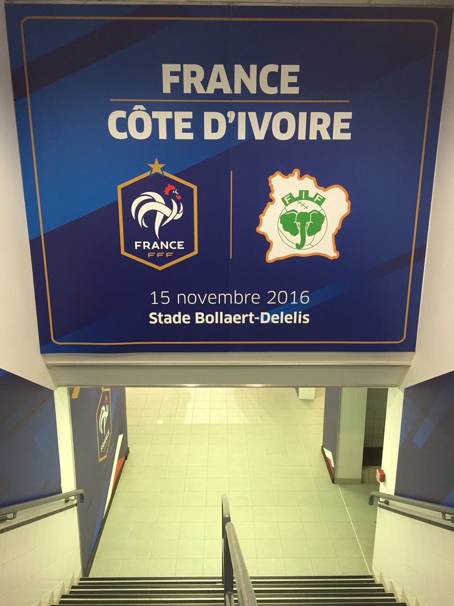 Equipe De France On Twitter Entrainement Au Stade Bollaert Delelis A Lens Rclens Fiersdetrebleus