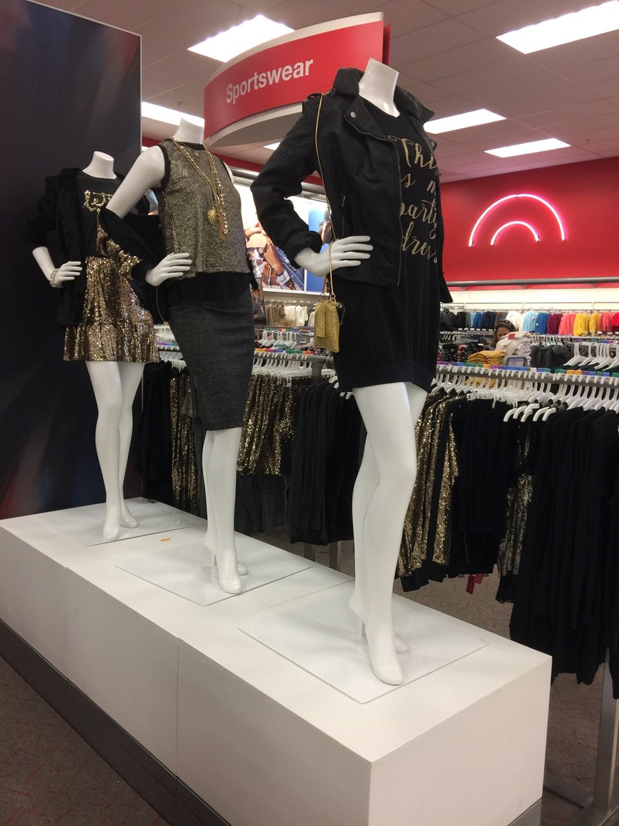 More glitter, more better. Xhil f/w '16. #glitter #gold #handwritten #caliwinter #targetstyle <a href="/missmandywhaley/">Amanda Whaley “Mandy”</a> <a href="/Dexter_Alcala/">Dexter Alcala</a> <a href="/rymwalters/">Ryan Walters</a>