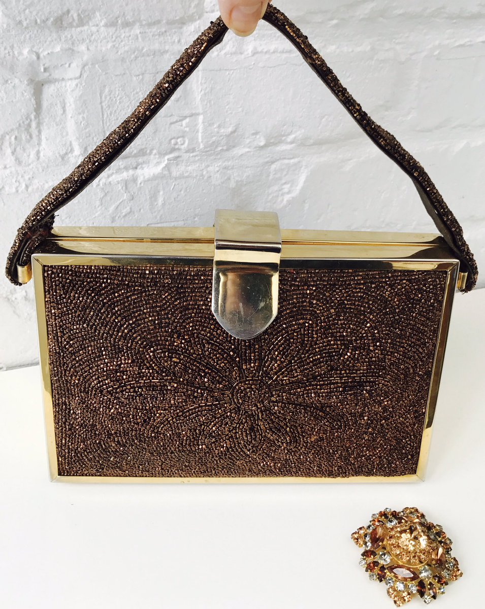 The Vintage Bag Lady (JoolsCreevy) Twitter