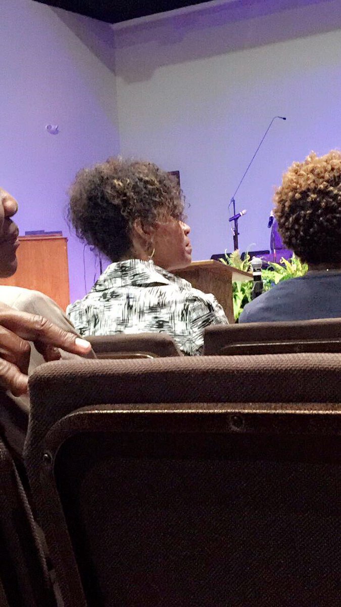 itsYoungKam's tweet photo. Big shout out to my mom. Yesterday she got ordained as a minister. Big step for her she's been working towards that goal for a long time now https://t.co/o7B7tEz9Jc