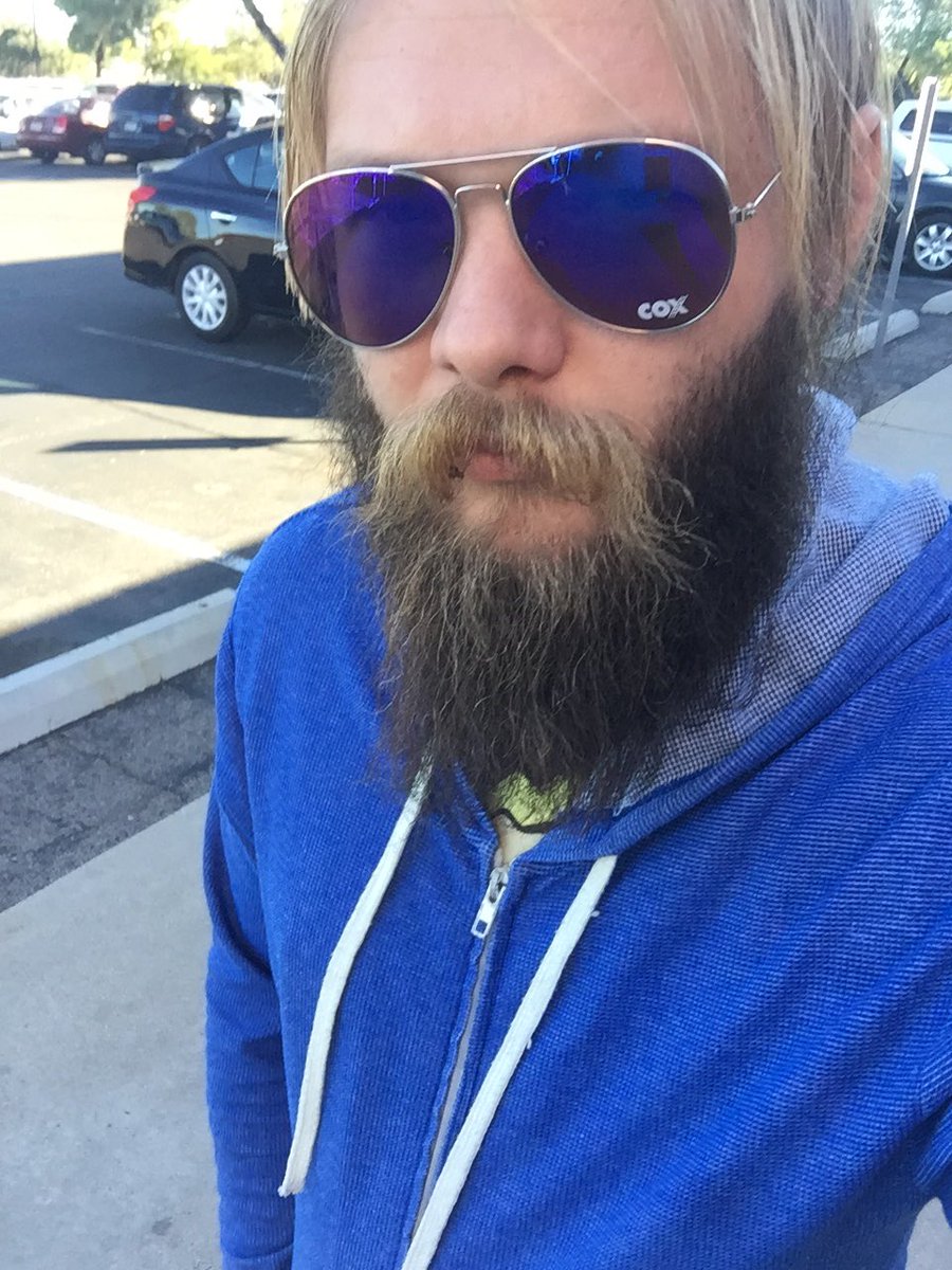 ProBeards's tweet image. Monday like a boss