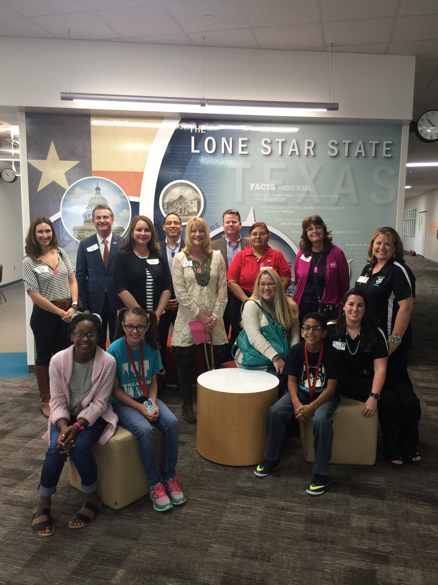 llmfrancis's tweet photo. @WoodardCFISD hosts community leaders today demonstrating amazing technology applications @CyFairISD @TomOliverson #SchoolPriorityDay https://t.co/eU1zhdQT1e