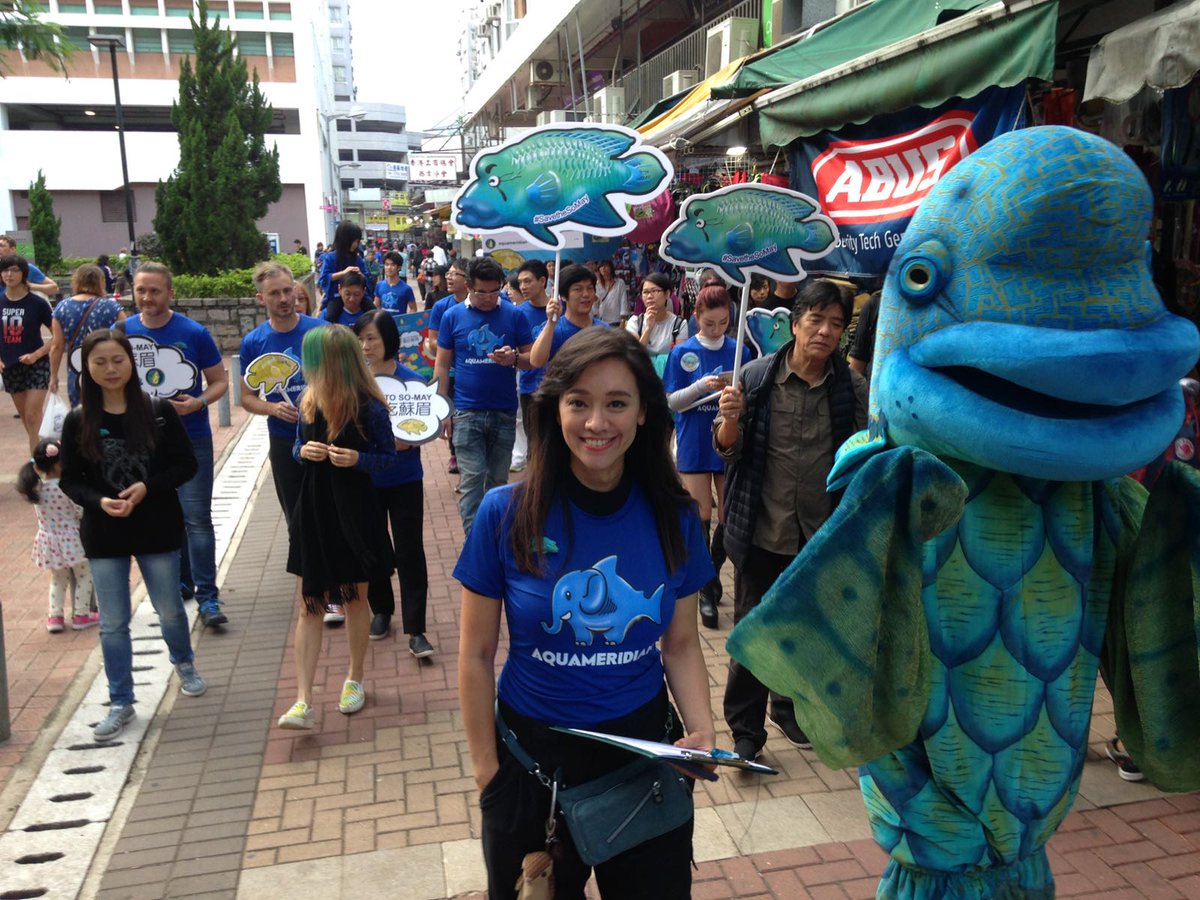 People took to the streets near Hong Kong to protest the eating of Humphead Wrasse, one of my favorite fish! Go China! #HopeSpots