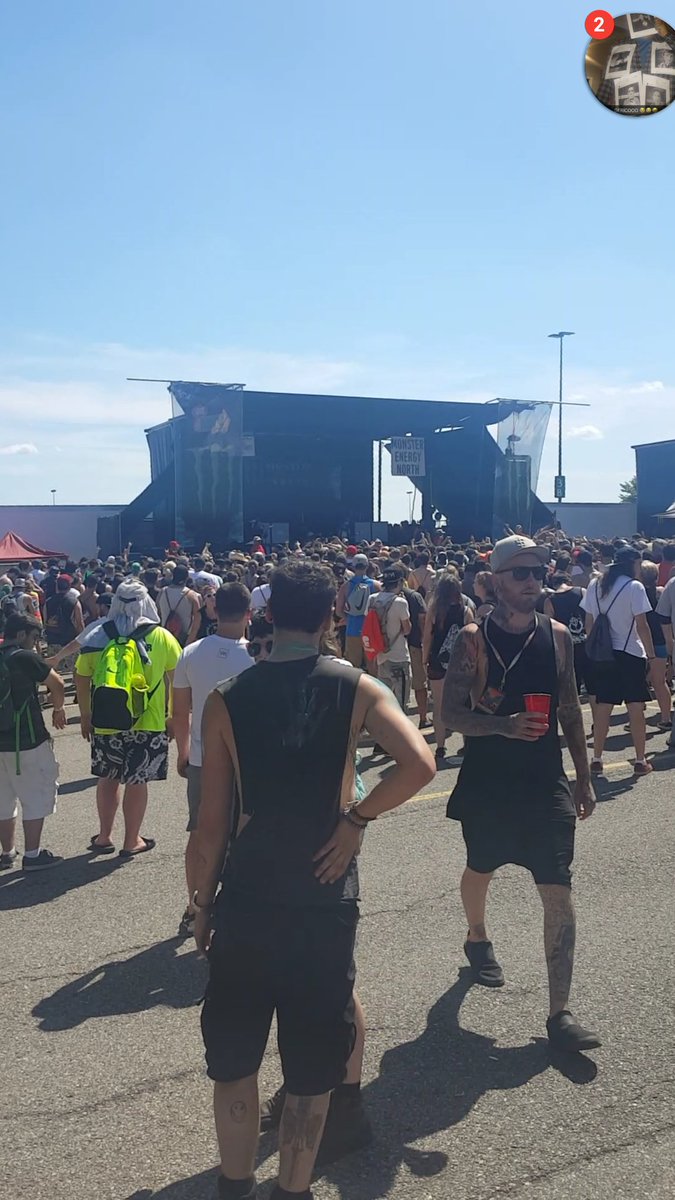 BabcockCollin's tweet photo. When you're to busy jamming to @bfmvofficial you don't even notice @AKGrin walking right in front of you https://t.co/TamYxfNUJf
