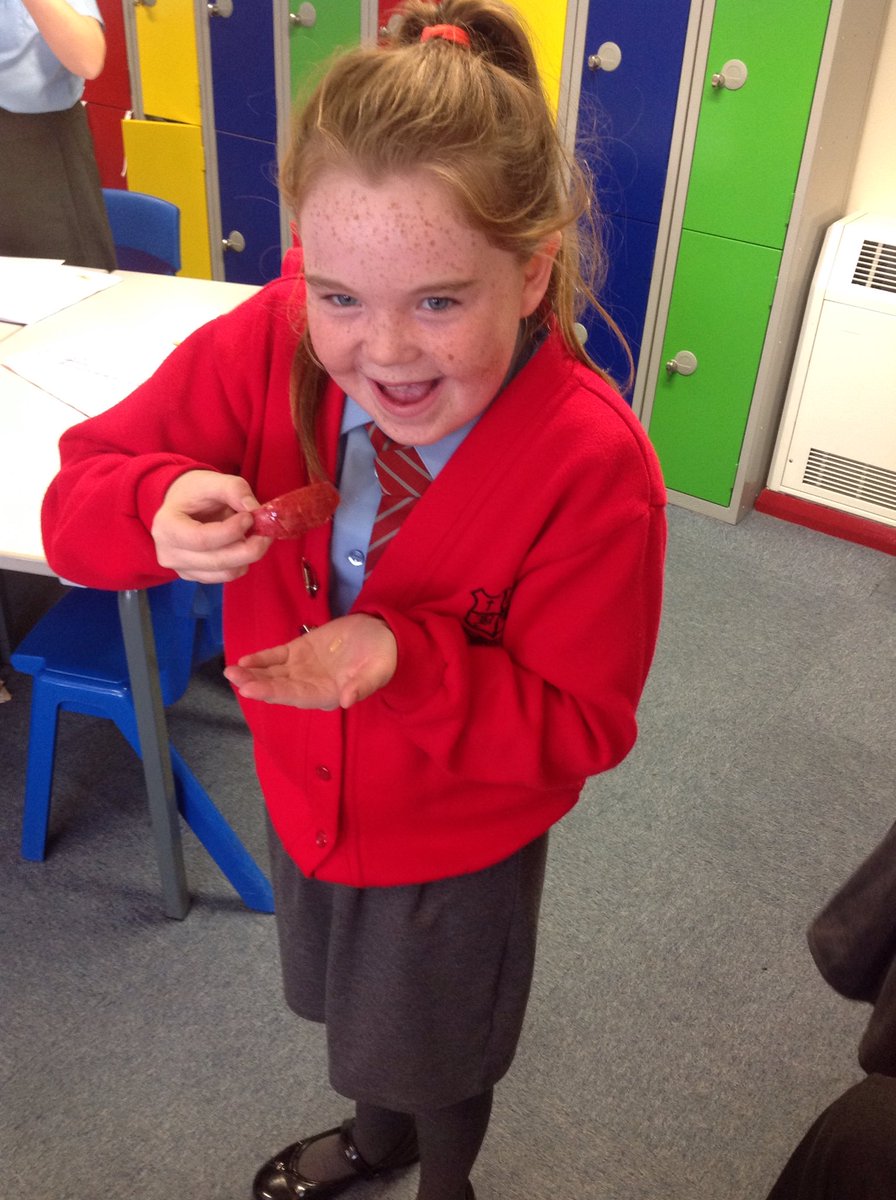 HStBenedicts's tweet photo. #Year6 Enjoying apples and honey after learning about Jewish New Year, Rosh Hashanah 🍎😋 #SweetNewYear #JudaismWeek https://t.co/Tt0ZAby2w3