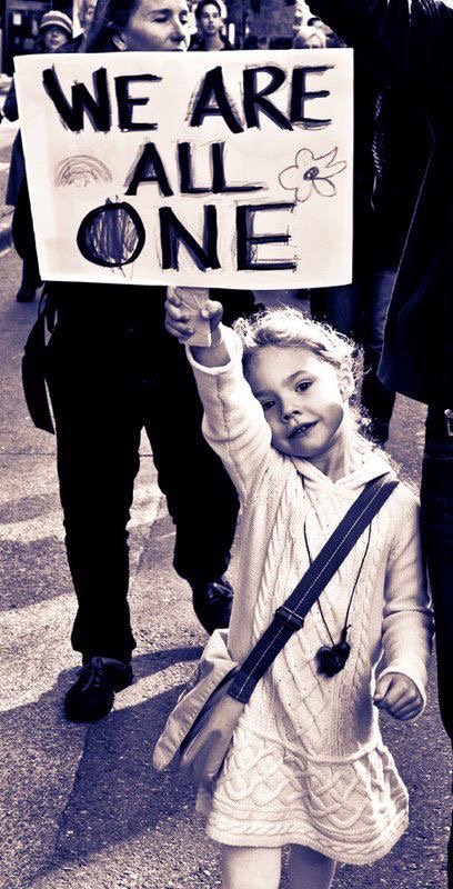 Happy SuperMoon! Read our latest blog and enjoy a guided meditation under today's SuperMoon. #Peace #Unity #mamasaid 4mamaearth.org/2016/11/14/hop…