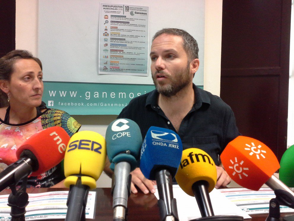 <a href="/GanemosJerez/">GanemosJerez - La Confluencia</a> decidirá el 22 de noviembre su ''razón de ser'' en el futuro del <a href="/ciudadjerez/">Ayuntamiento de Jerez</a> la-fm.es/index.php/gane…