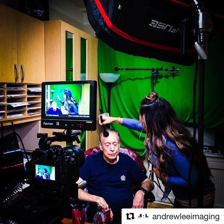 KamerarVideo's tweet photo. @andrewleeimaging #onset filming w/ our #Kamerar #DFuse #Foldable #Softbox! #KamerarSoftbox #LEDlightSoftbox #DfuseSoftbox #LightPanel https://t.co/uqlMtXVzyW