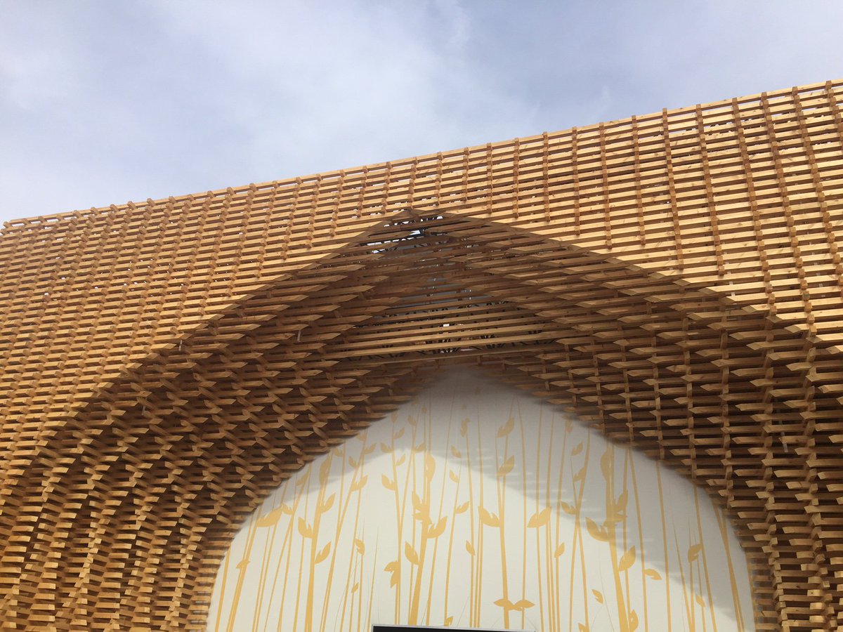 USGBC's tweet photo. Inspirational week in #Marrakech for #COP22! United with @WorldGBCs E-->W for #BuildingsDay action & insight since #ParisAgreement! https://t.co/zwOnzJakiX