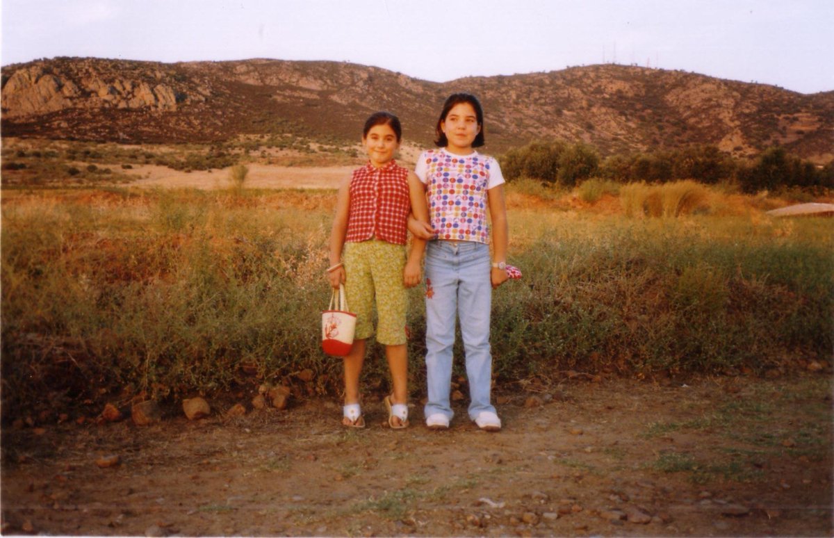 MartaAunion's tweet photo. Felices 21 🎂🎉 @sdiazzv por los años vividos y los que quedan por venir! #alamejoramigadelainfancia #happybirthday 🍻 https://t.co/zQJXzWdC7S