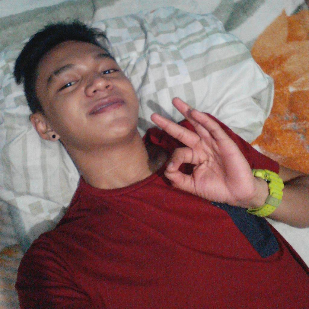 JadeJomarie's tweet photo. Hi 😉😅✌👌 https://t.co/mTi9ecrErf