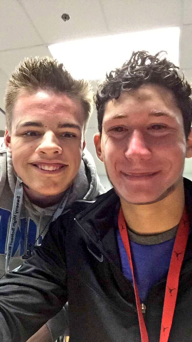 austinnn27's tweet photo. Happy 18th to my bro! 🎉🤘🏽 https://t.co/w0U52fQnM3