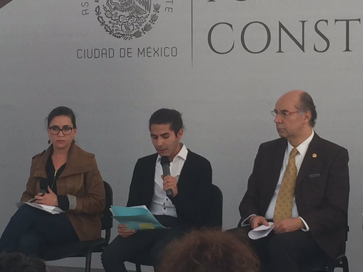 progresistaMX's tweet photo. Presentan propuesta para cannabis en la #ConstituciónCDMX @zarasnapp @progresistaMX @AChanonaB @esthela_damian https://t.co/xFXAVY5aqA