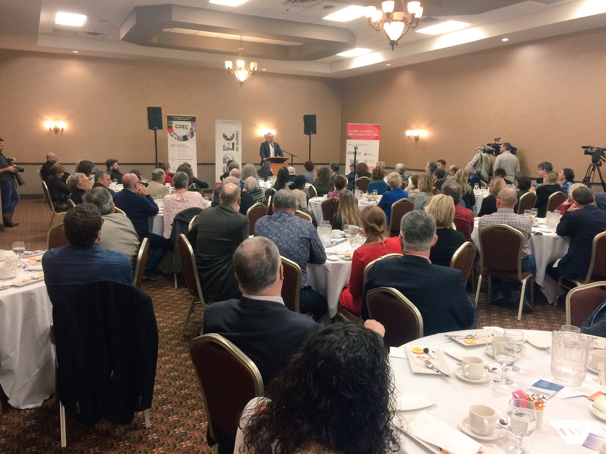 e_grandmont's tweet photo. "L'automobile un des principaux facteurs d'appauvrissement individuel et collectif" - @ataillefer #cdecdequebec https://t.co/klW8H0JhFZ