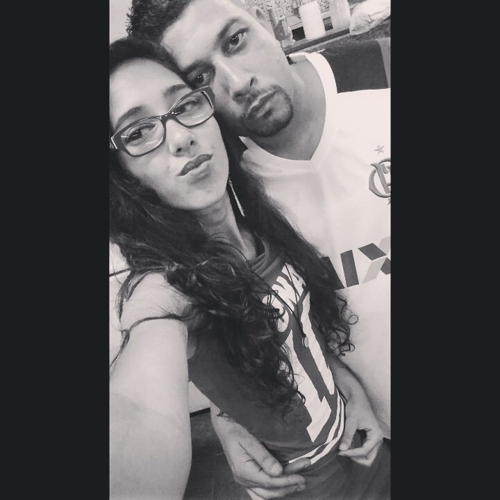 MariiaNanda1232's tweet photo. MEIIO BADALADINHOS 😂😚👌🍺 #Paaaai 😍🍃👑 https://t.co/mGWFnhUkwS