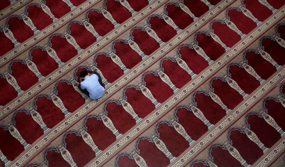 Aracoustic_'s tweet photo. وإن ضاقت عليك كل الأركان فركن الله باقٍ لا يضيق ❤️ https://t.co/2CLH8l8CVQ