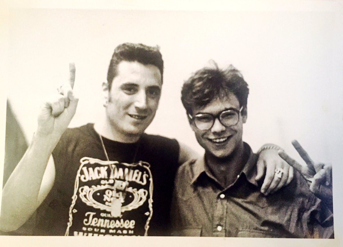 Zombieneo On Twitter Por Cierto Guillem Con Ese Pelazo Y Gafas Te Dabas Un Aire Al Gran Rick Moranis