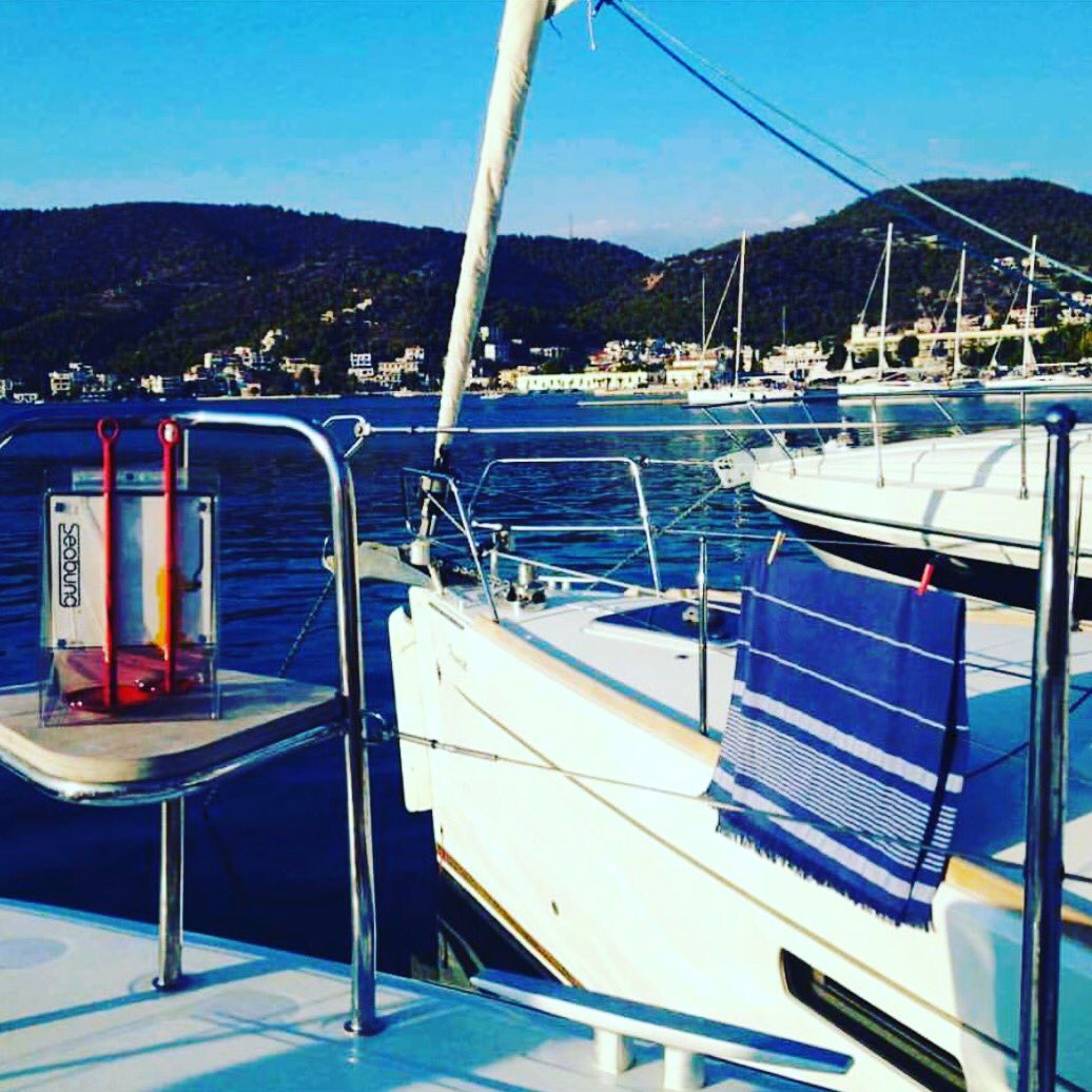 Seabung's tweet photo. What to buy your #Dad who owns a boat for #Christmas A #Seabung of course #sailing #sail #sailor #yacht  #fishingboat #boat #sea #ocean https://t.co/uMx4yjUpxE