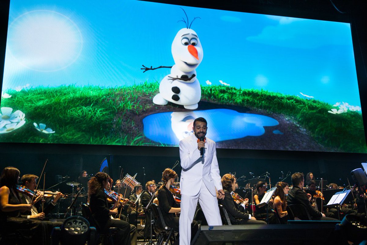 FilmSymphony's tweet photo. Recuerdos de una mágica noche en #Barcelona al ritmo de #FrozenInConcert. ¡Gracias por llenar el @PalauSantJordi! https://t.co/ZtwWPEkWc0 https://t.co/tF9MVhggyR
