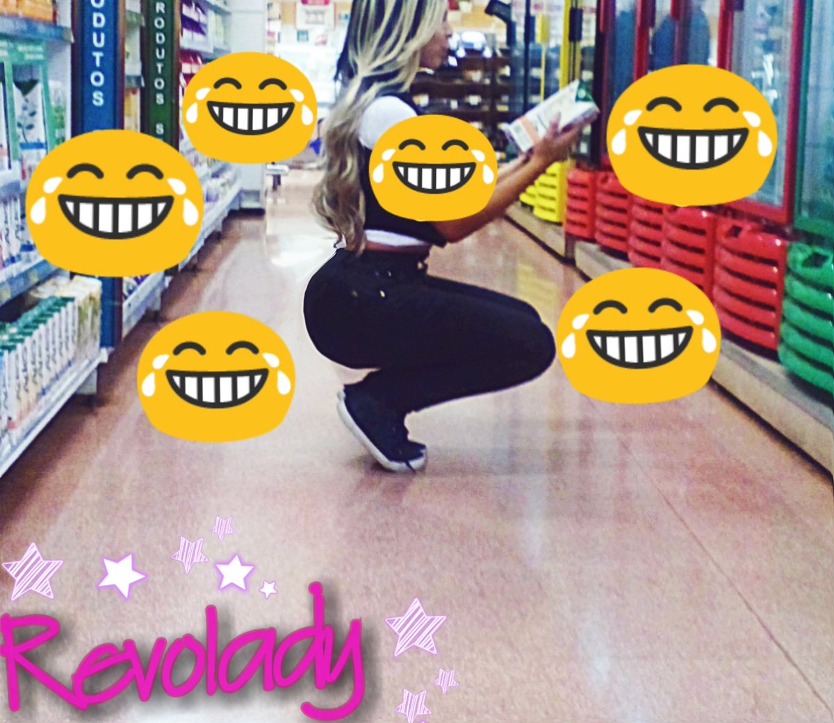RevoladyBand's tweet image. Juh Minajeando no Supermercado feat. suco de Laranja👍😂🍊 kkkkkkkkkkkk @JulianaEnsselse 
#Revolady #MinajPose #ReflexaoProfunda