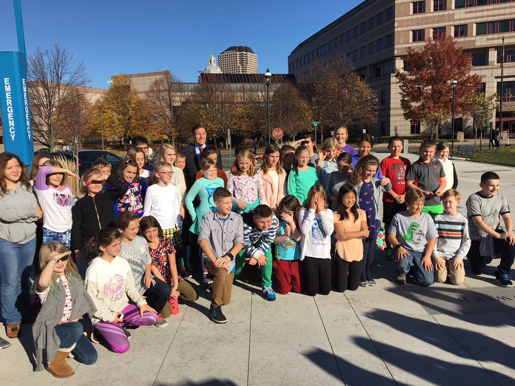 Thank you very much for taking the time to talk with the 5/6 graders from Goshen <a href="/SenBlumenthal/">Richard Blumenthal</a>! <a href="/CherylMartinell/">Cheryl Martinelli</a>