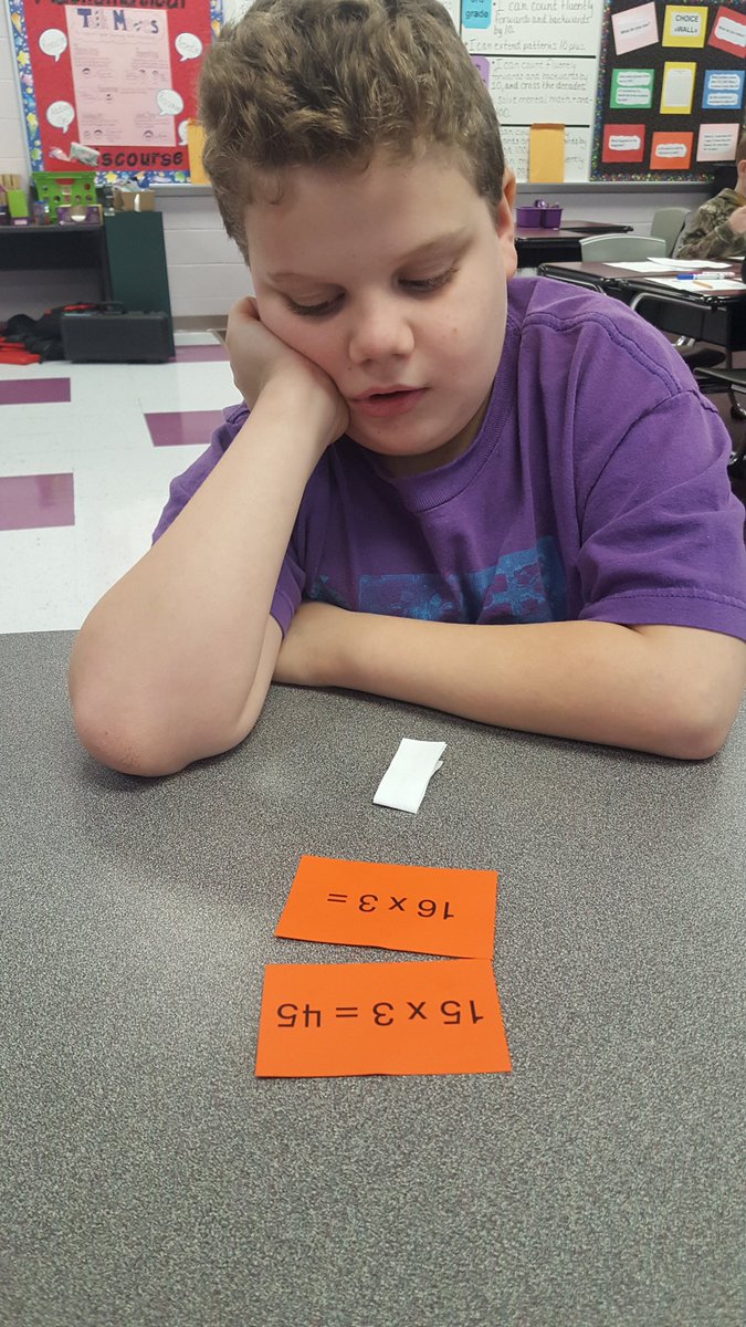 KPatton9697's tweet photo. Relational thinking today! #patternsandrelationships #mentalmath #everykid https://t.co/oFEMkumuLy
